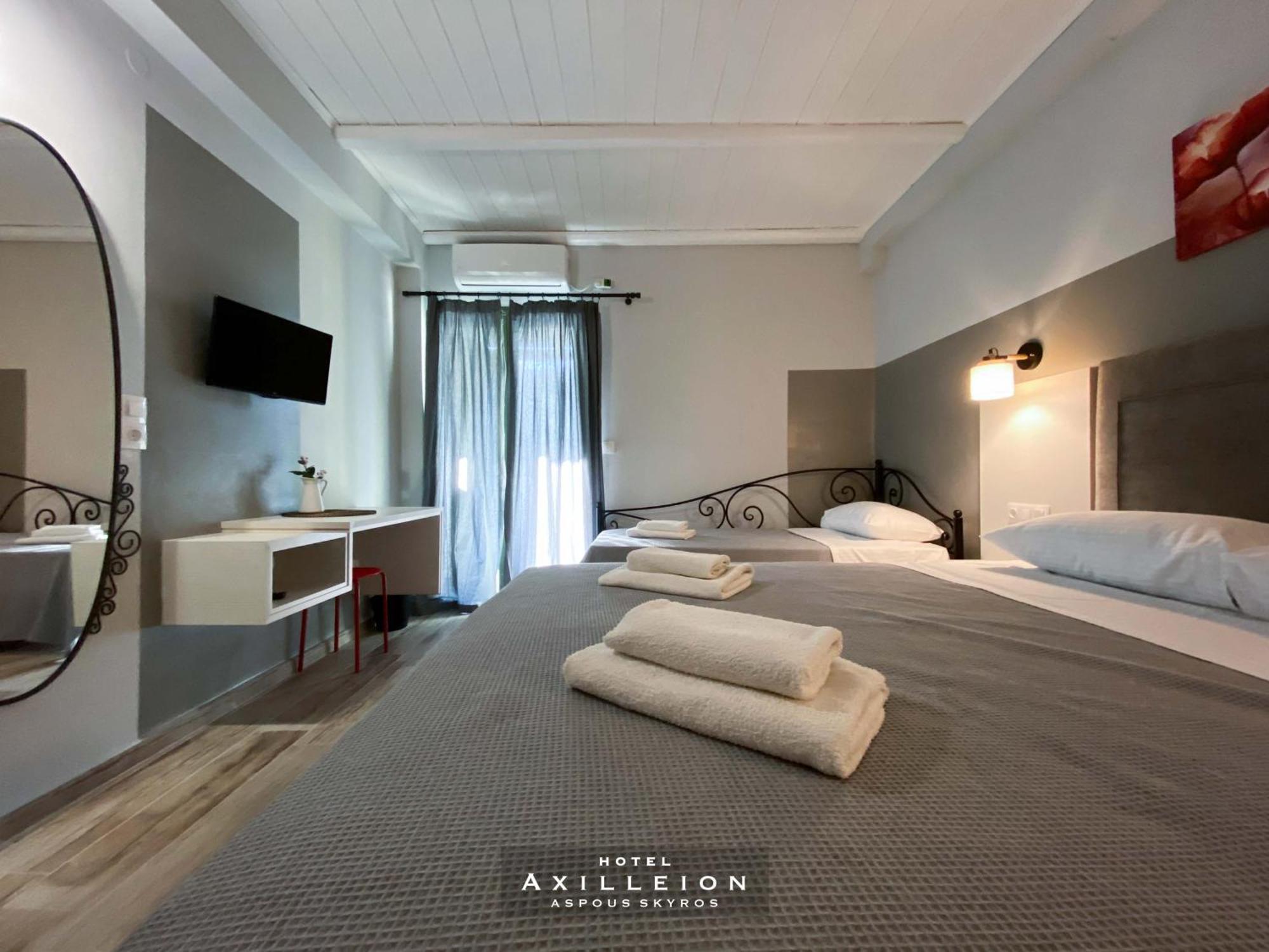Achilleion Hotel Скірос Екстер'єр фото