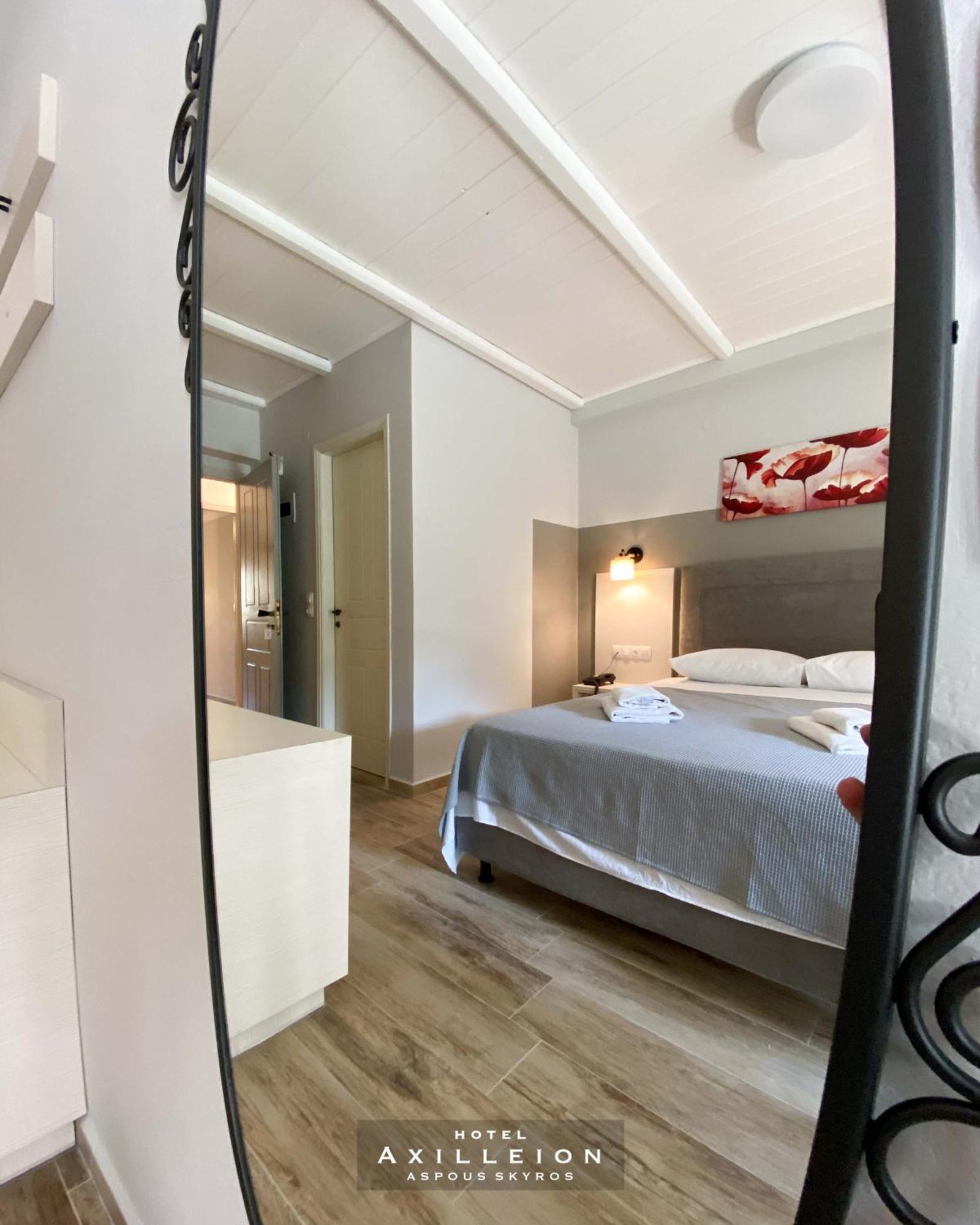 Achilleion Hotel Скірос Екстер'єр фото