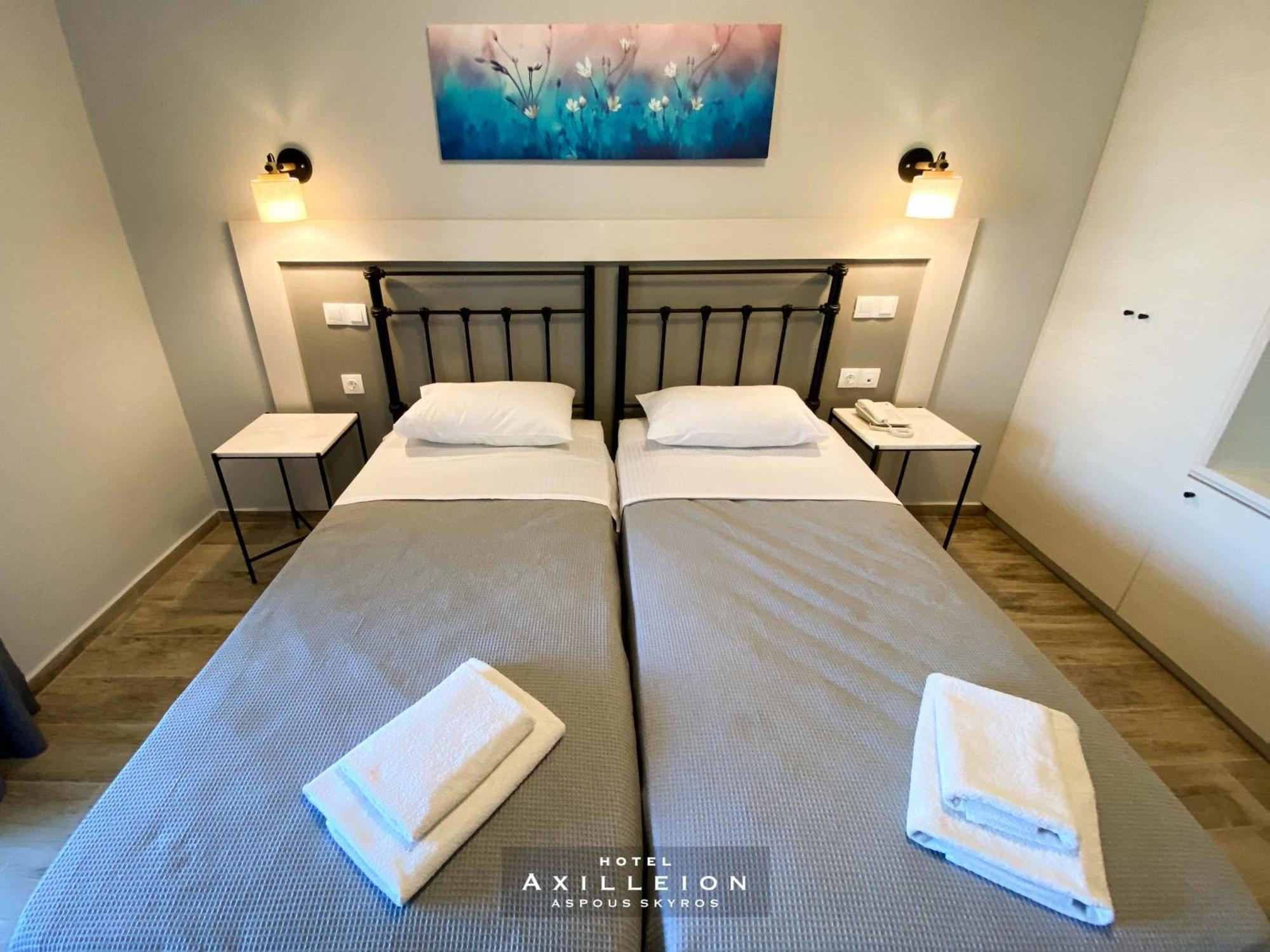 Achilleion Hotel Скірос Екстер'єр фото