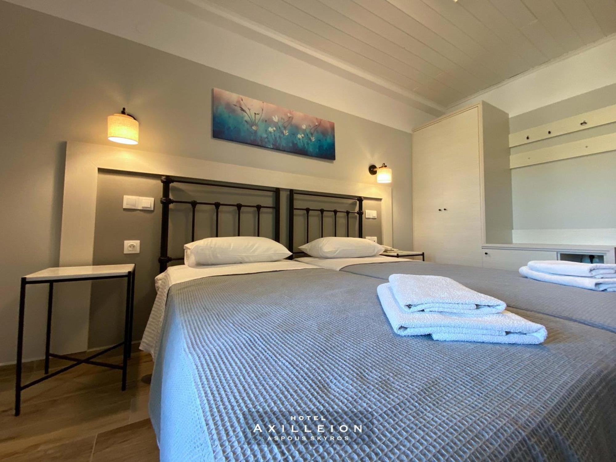 Achilleion Hotel Скірос Екстер'єр фото