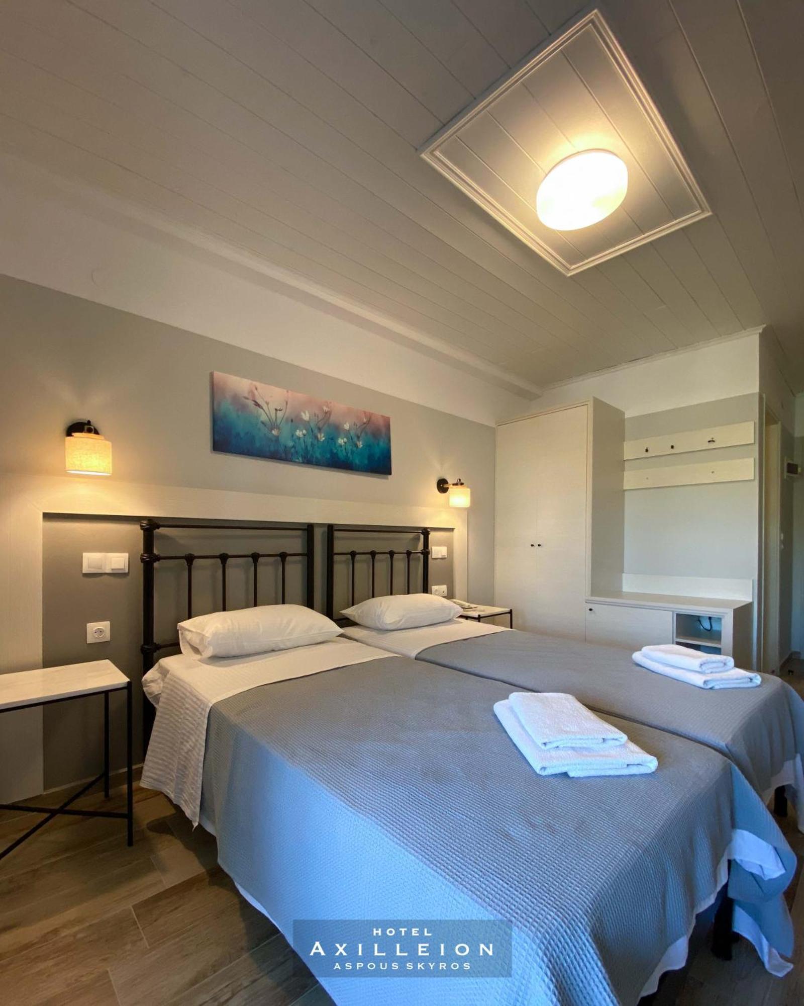 Achilleion Hotel Скірос Екстер'єр фото