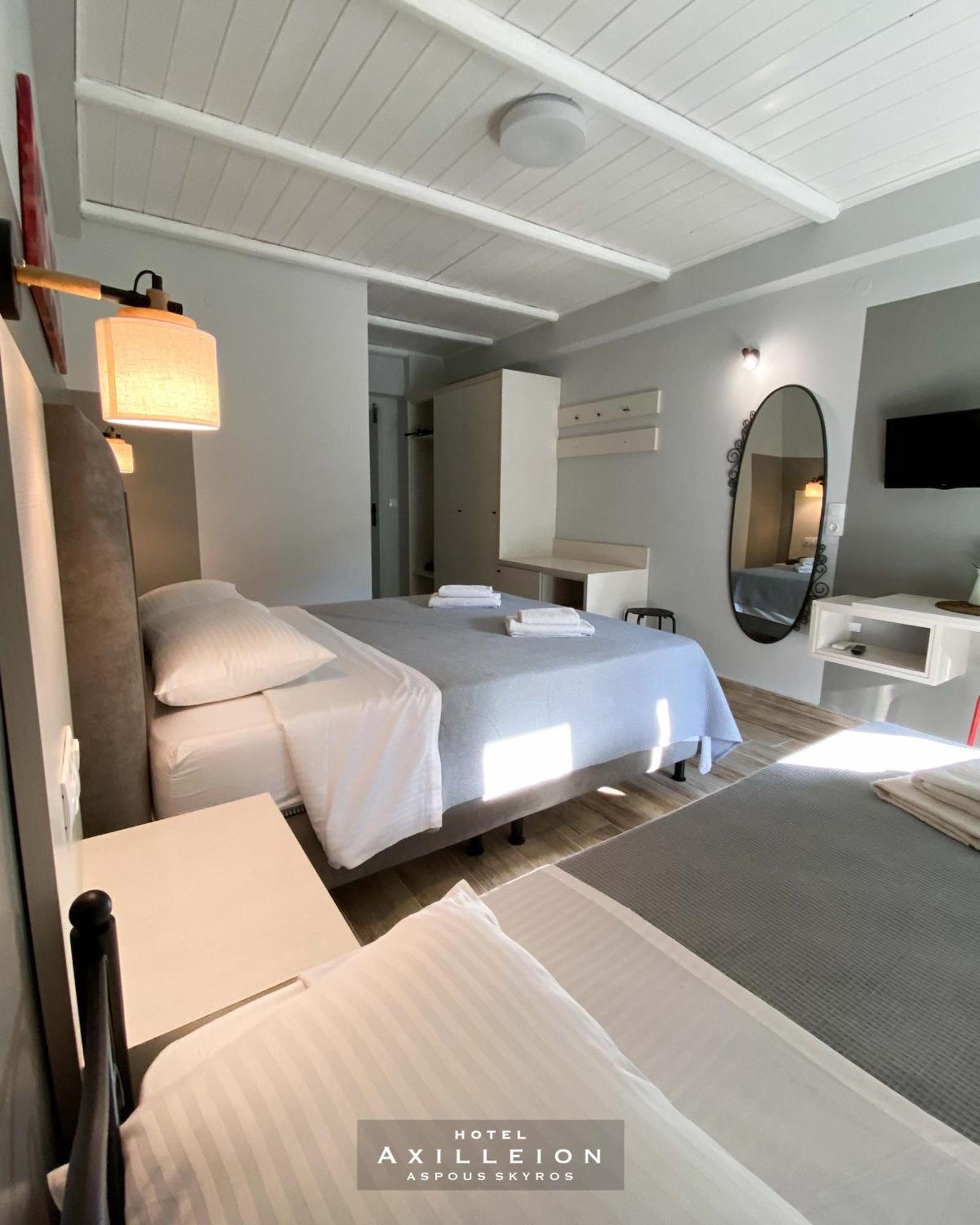Achilleion Hotel Скірос Екстер'єр фото